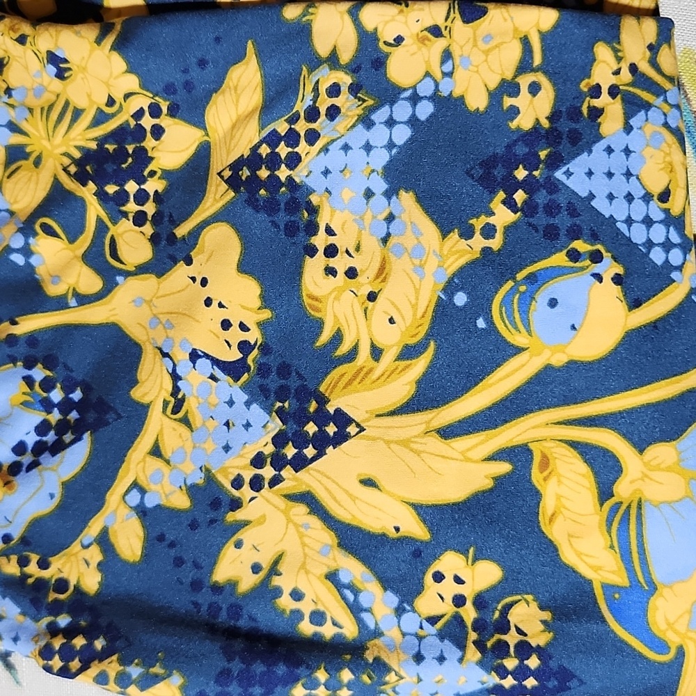 LULAROE LLR TC Patterned Buttery Soft Legging Tall Curvy